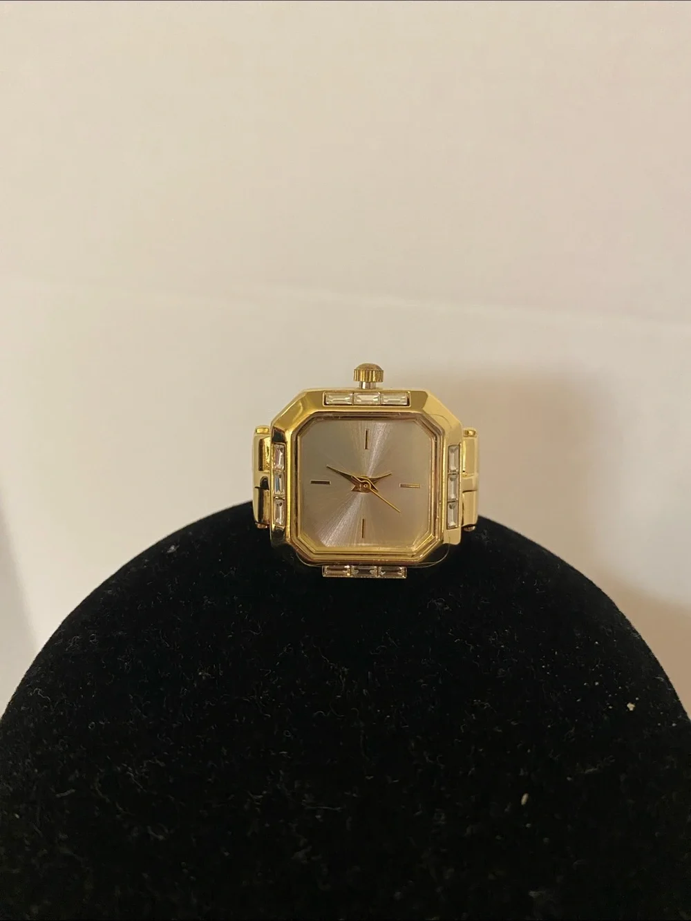 Gold Tone Women's Ring Watch - Sleek Square Dial. New, never use. clock it work.